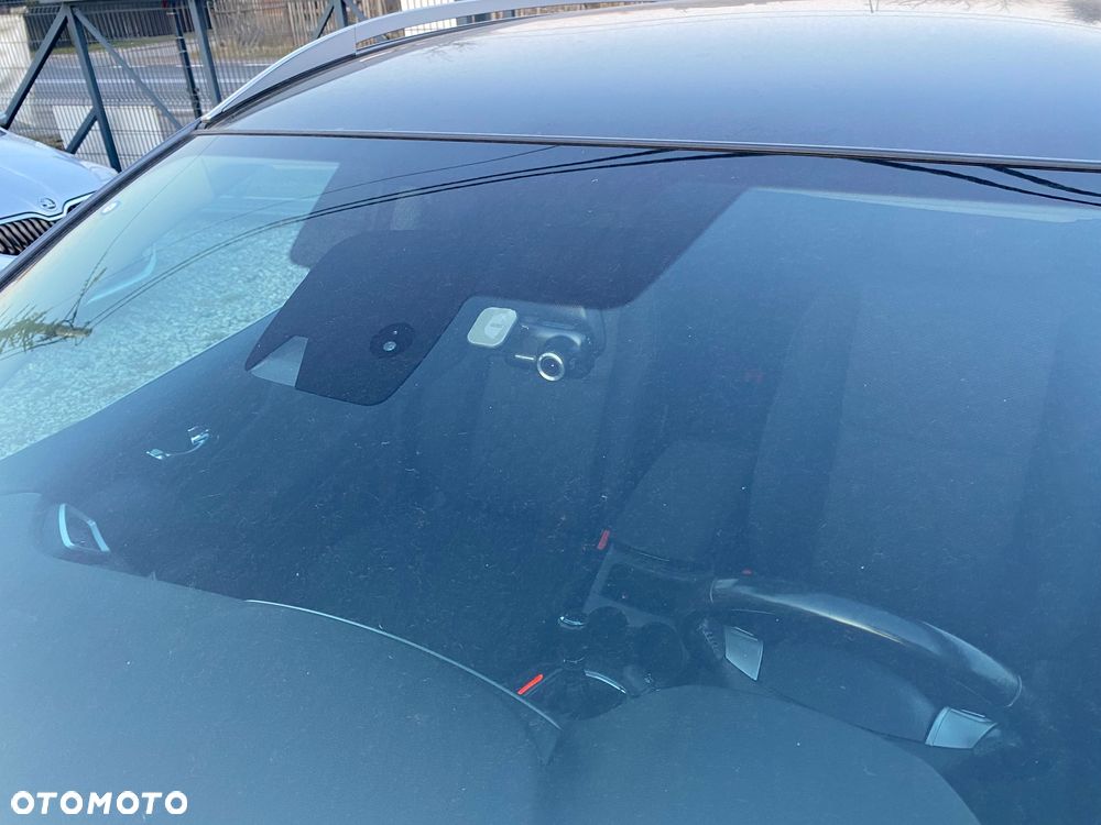 Nissan Qashqai 1.6 DIG-T N-Connecta - 37