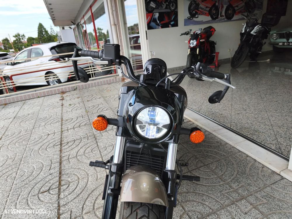 Indian Scout Bobber Limited Tech - 19