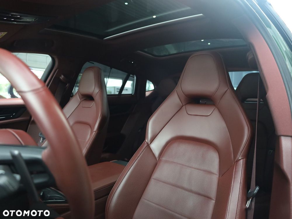Porsche Panamera - 17