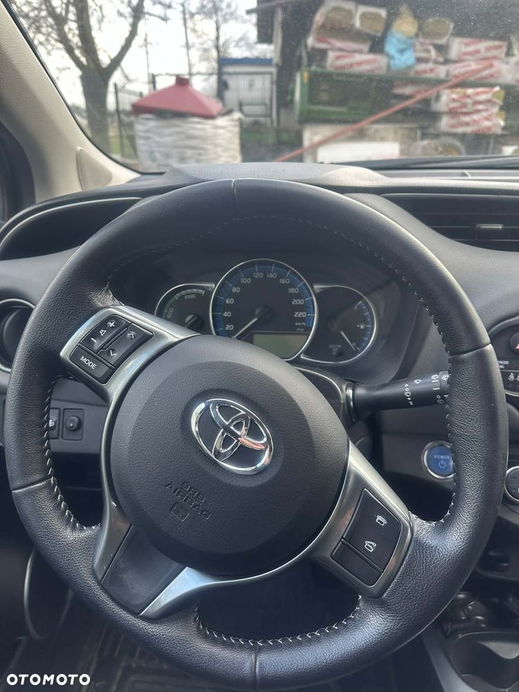 Toyota Yaris - 11