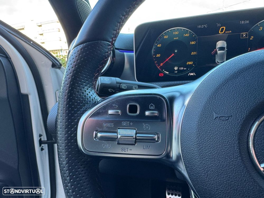 Mercedes-Benz A 200 AMG Line - 17