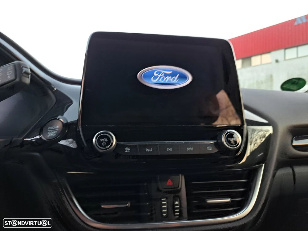 Ford Puma 1.0 EcoBoost Hybrid ST-LINE - 36