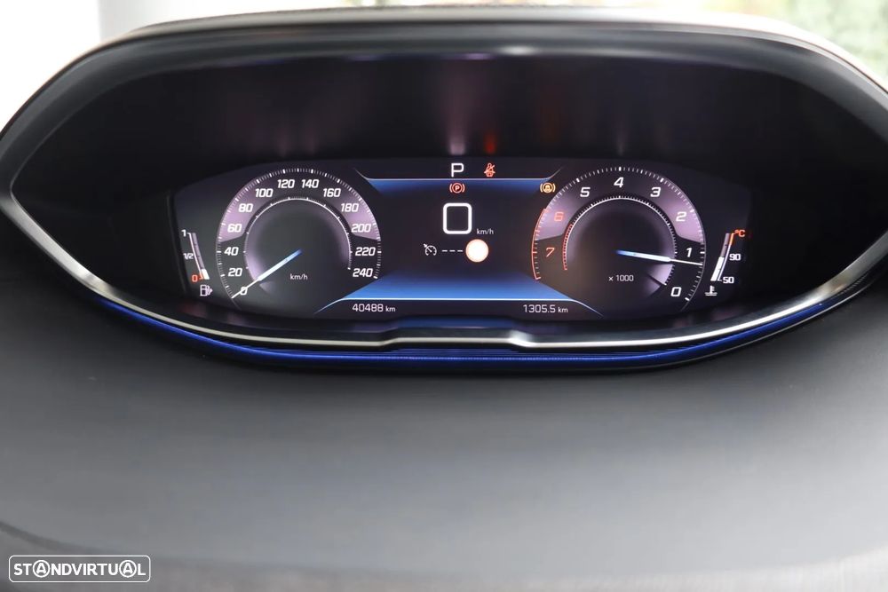 Peugeot 5008 1.2 PureTech Allure EAT8 - 37