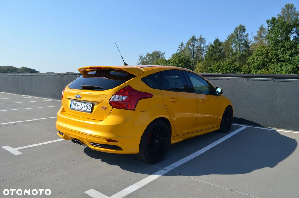Ford Focus ST - 6