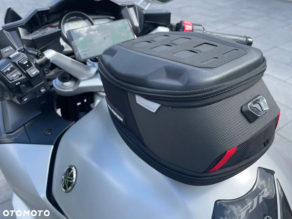 Yamaha FJR - 13