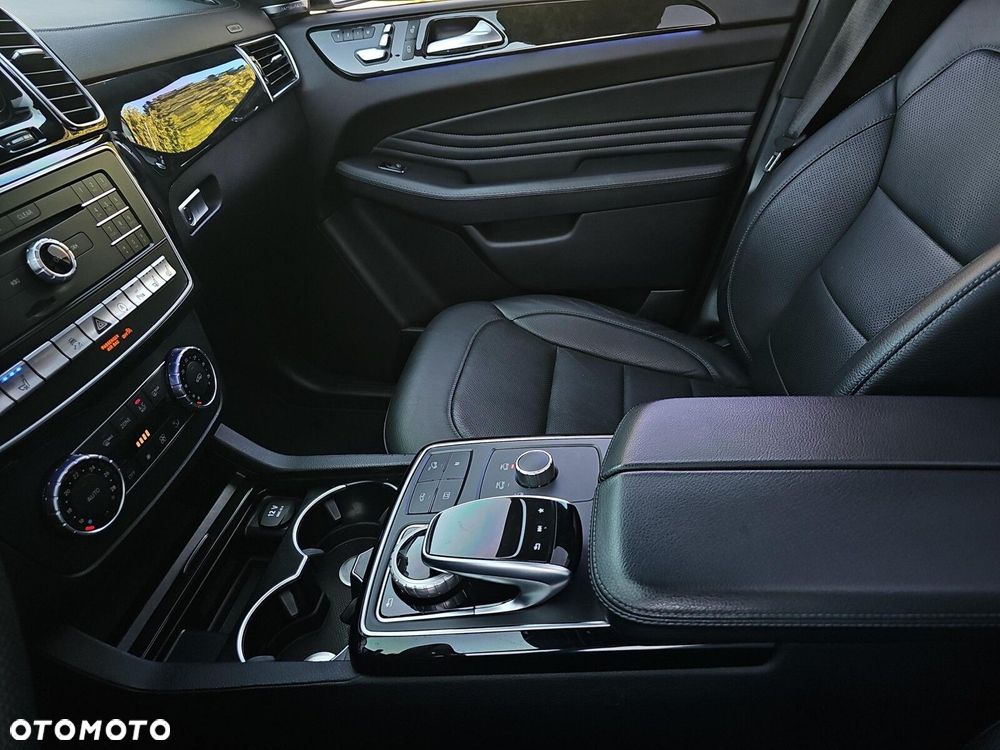 Mercedes-Benz GLE - 14