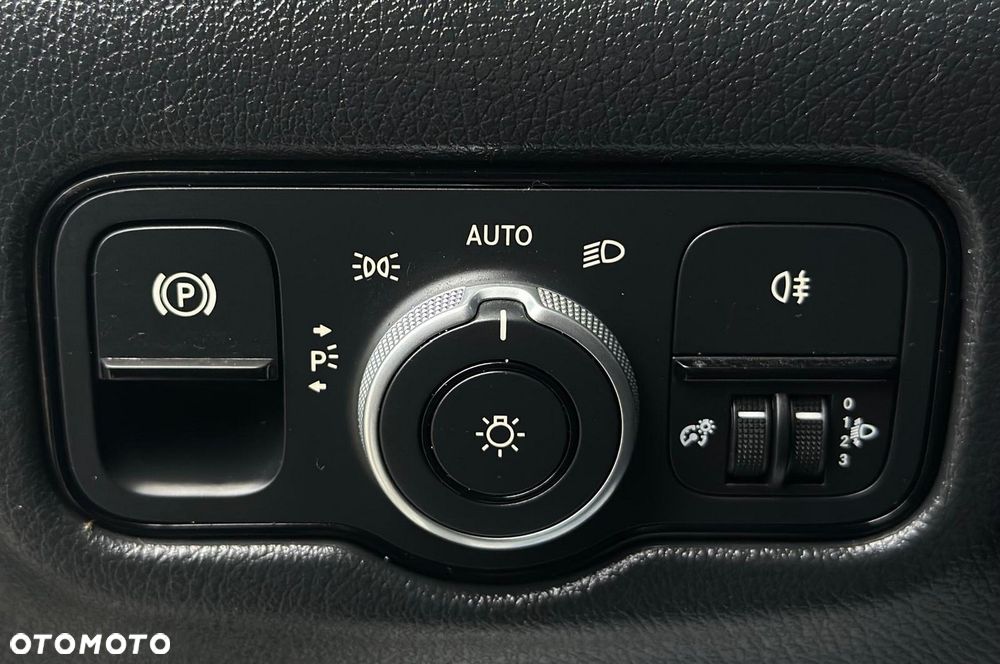 Mercedes-Benz Vito - 19