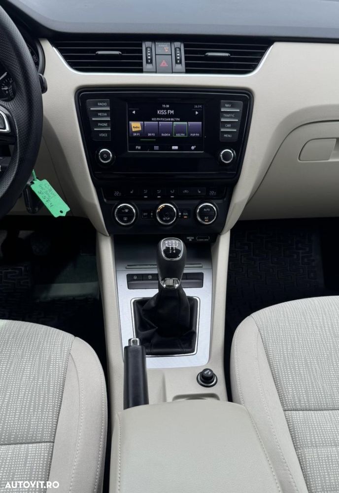 Skoda Octavia 1.6 TDI ELEGANCE - 9