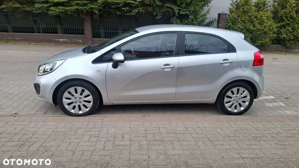 Kia Rio 1.2 Dream Team Edition - 2
