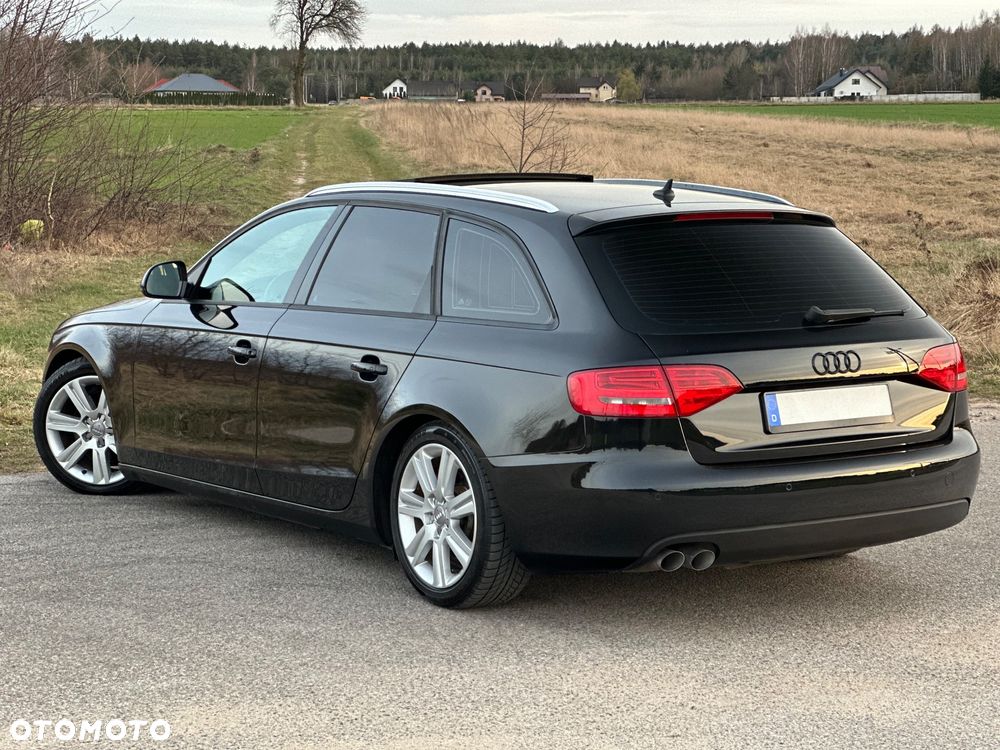Audi A4 Avant - 11