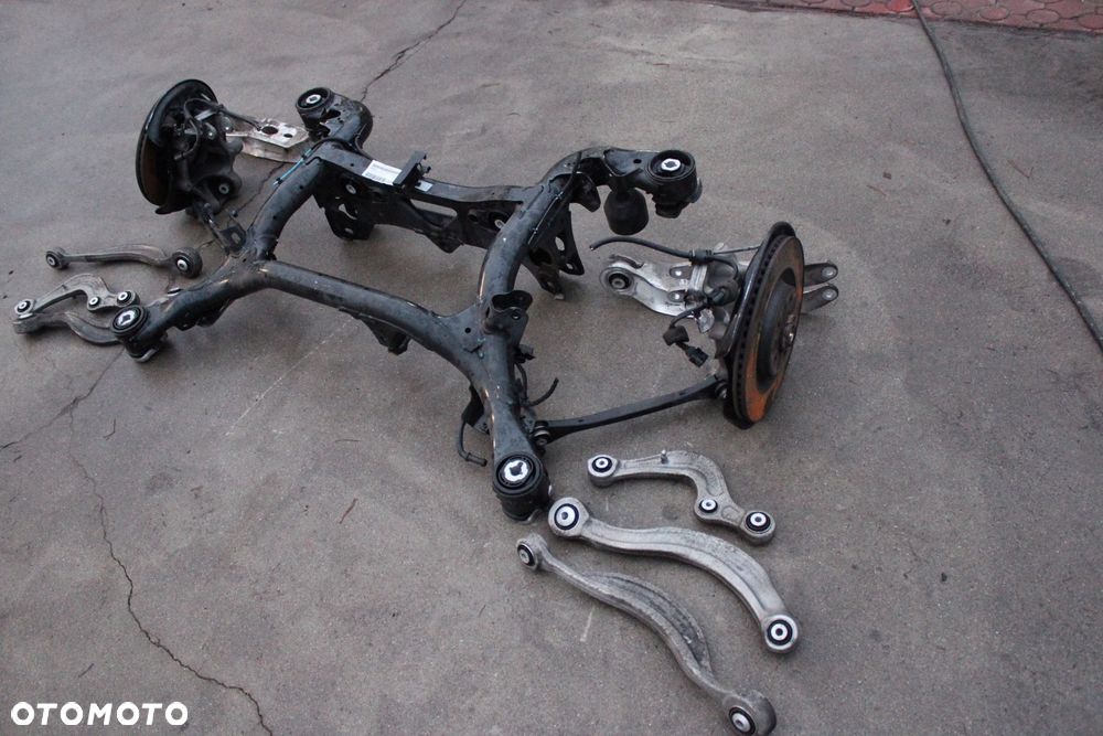 Tylne Zawieszenie AUDI Q7 4M Skrętne 4M0500025 - 4