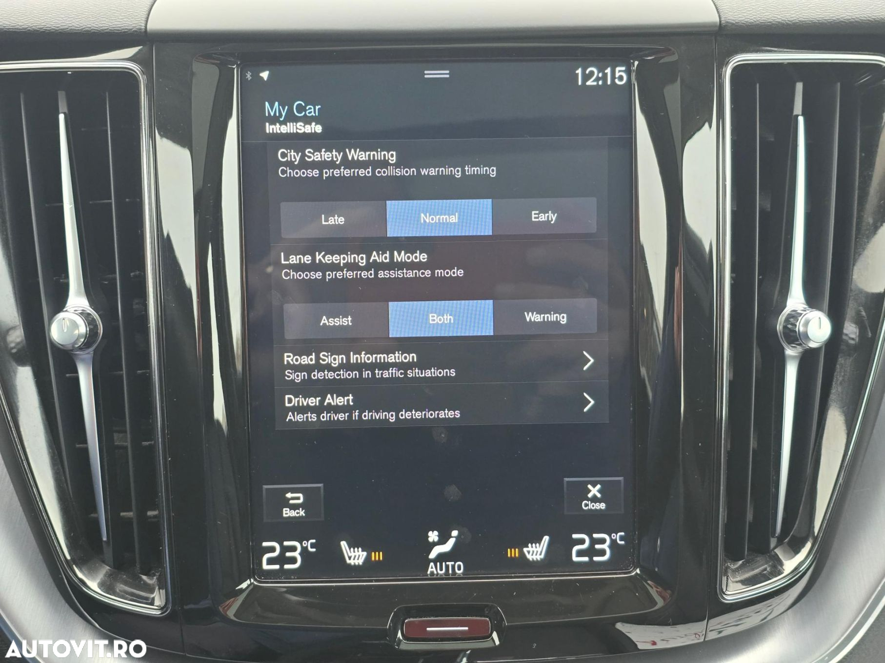 Volvo XC 60 T8 Twin Engine AWD Momentum - 16