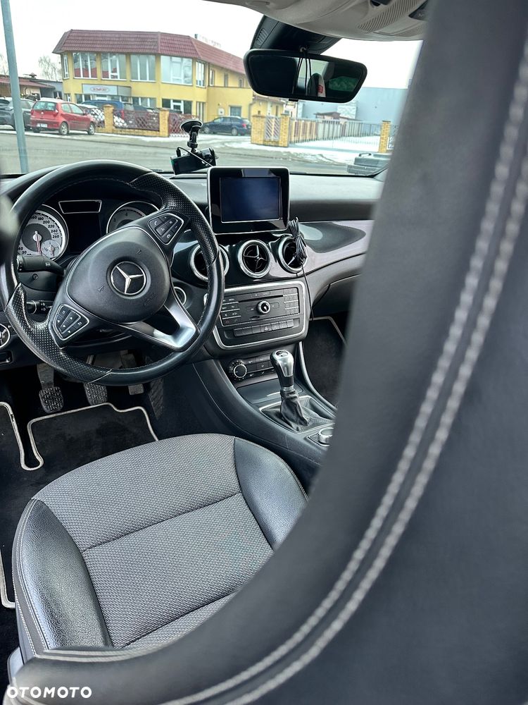 Mercedes-Benz CLA - 9