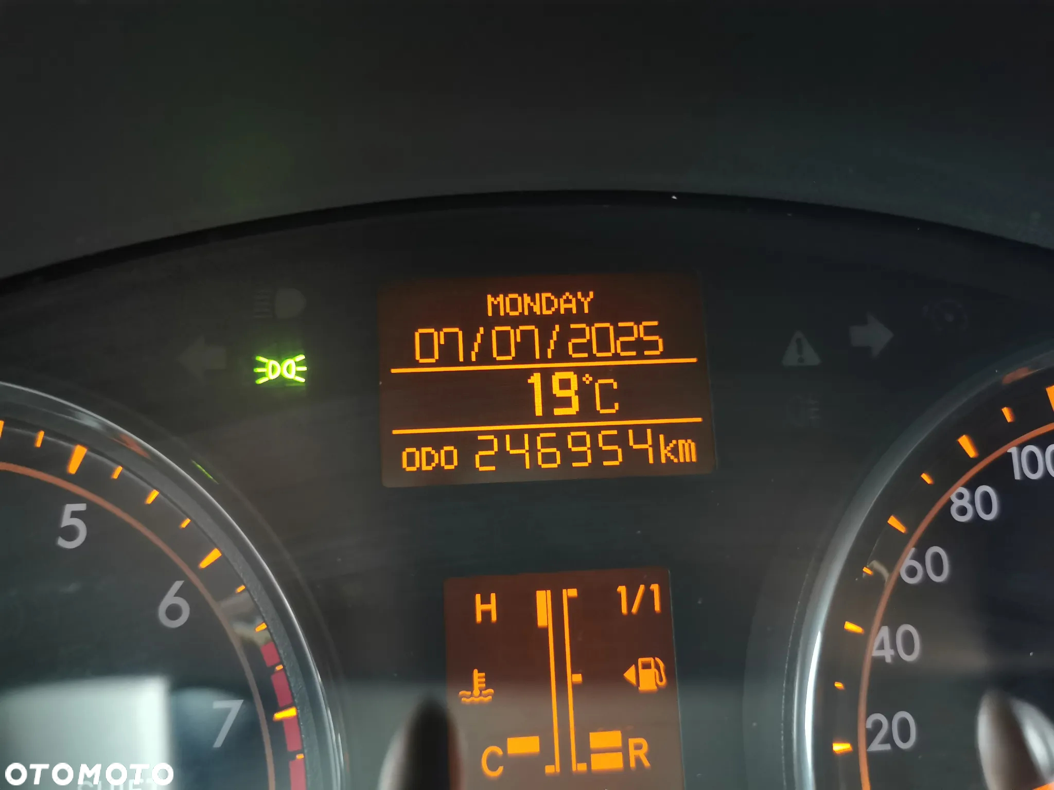 Toyota Avensis 1.8 Luna - 12