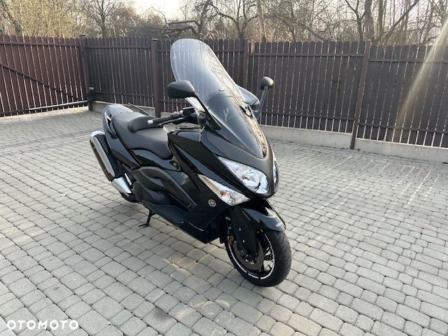 Yamaha Tmax - 25