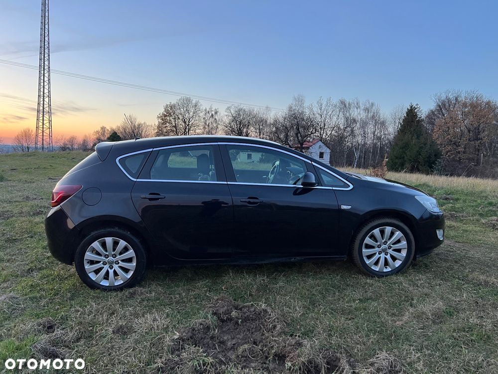 Opel Astra 2.0 CDTI DPF Automatik Cosmo - 3