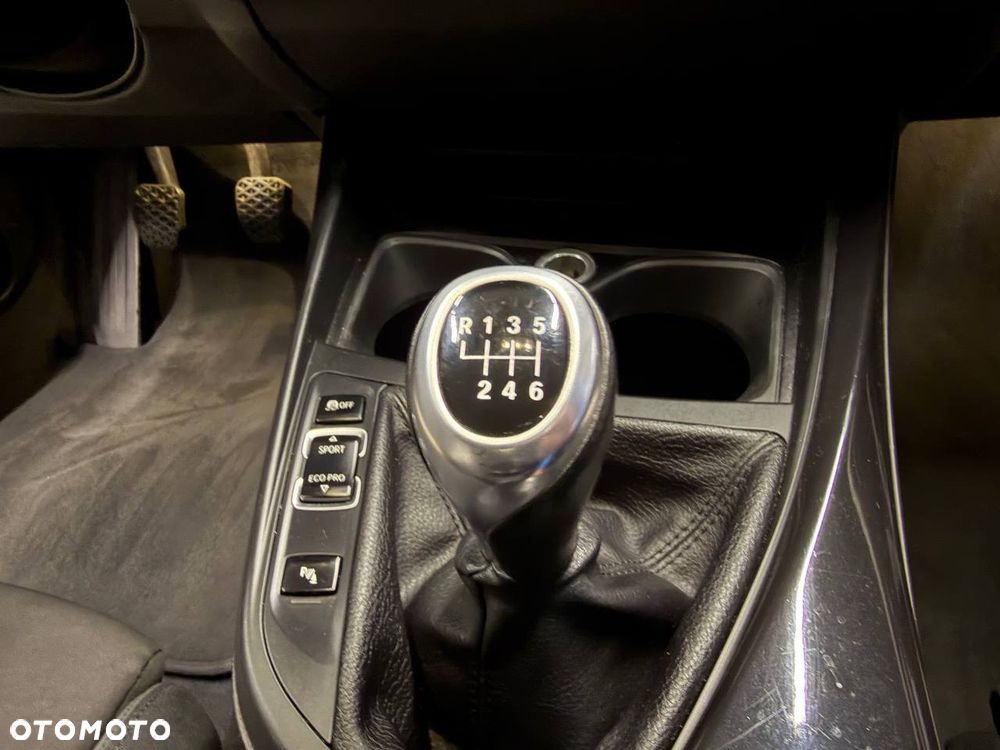 BMW Seria 1 116d Sport Line - 19