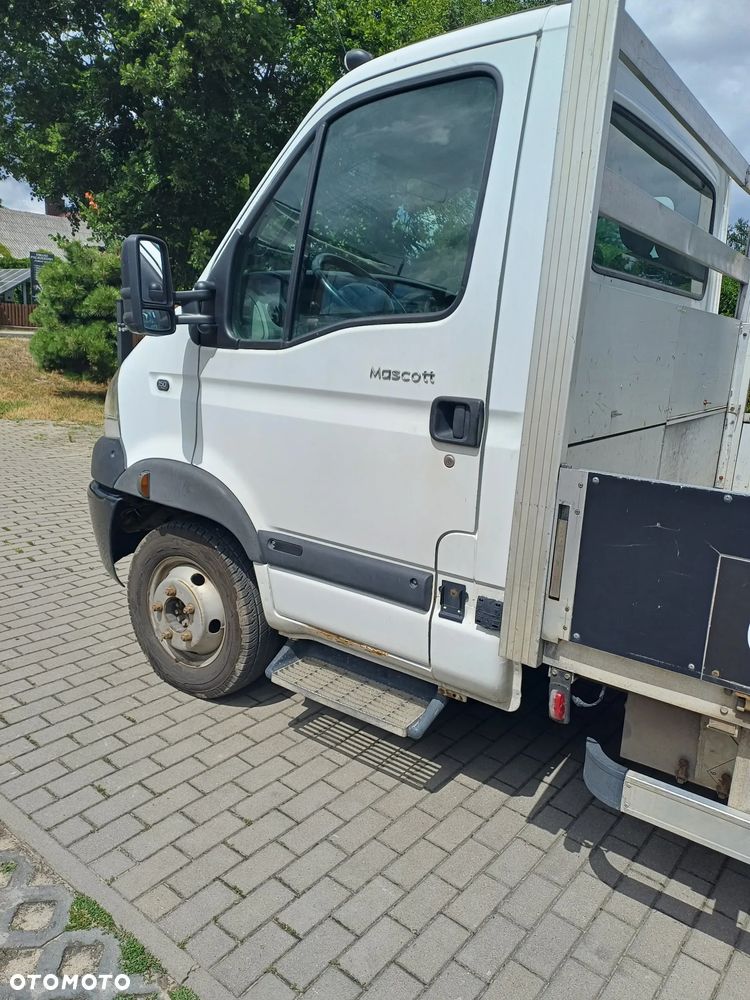 Renault Mascott 150.35 - 9