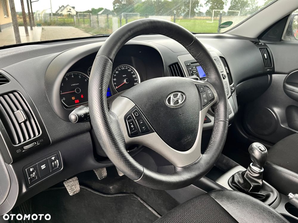 Hyundai i30 1.4 Team 08 - 22