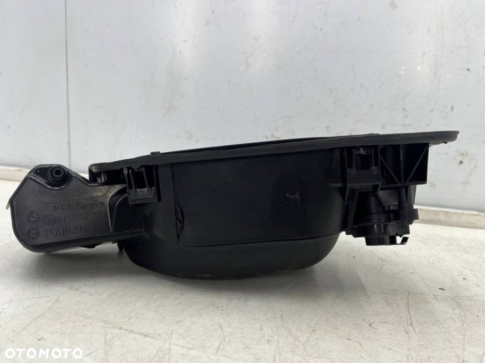 Klapka wlewu paliwa VW Touran II 5T 2015r.- 5ta809857e 5ta809799 - 8