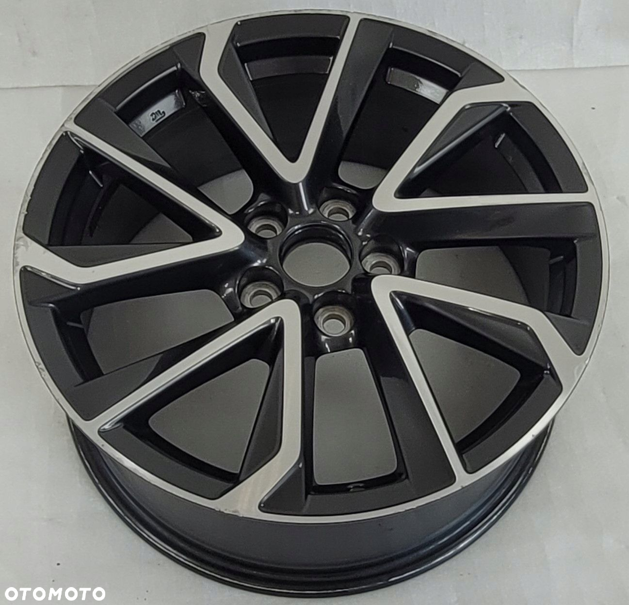 FELGA TOYOTA COROLLA E21 8x18 18 ET40 5x114,3 3419-5 - 5