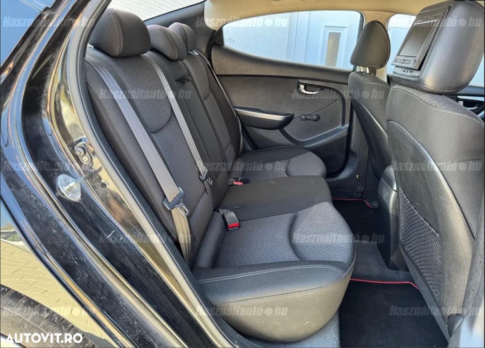 Hyundai Elantra 1.6 MPi - 8