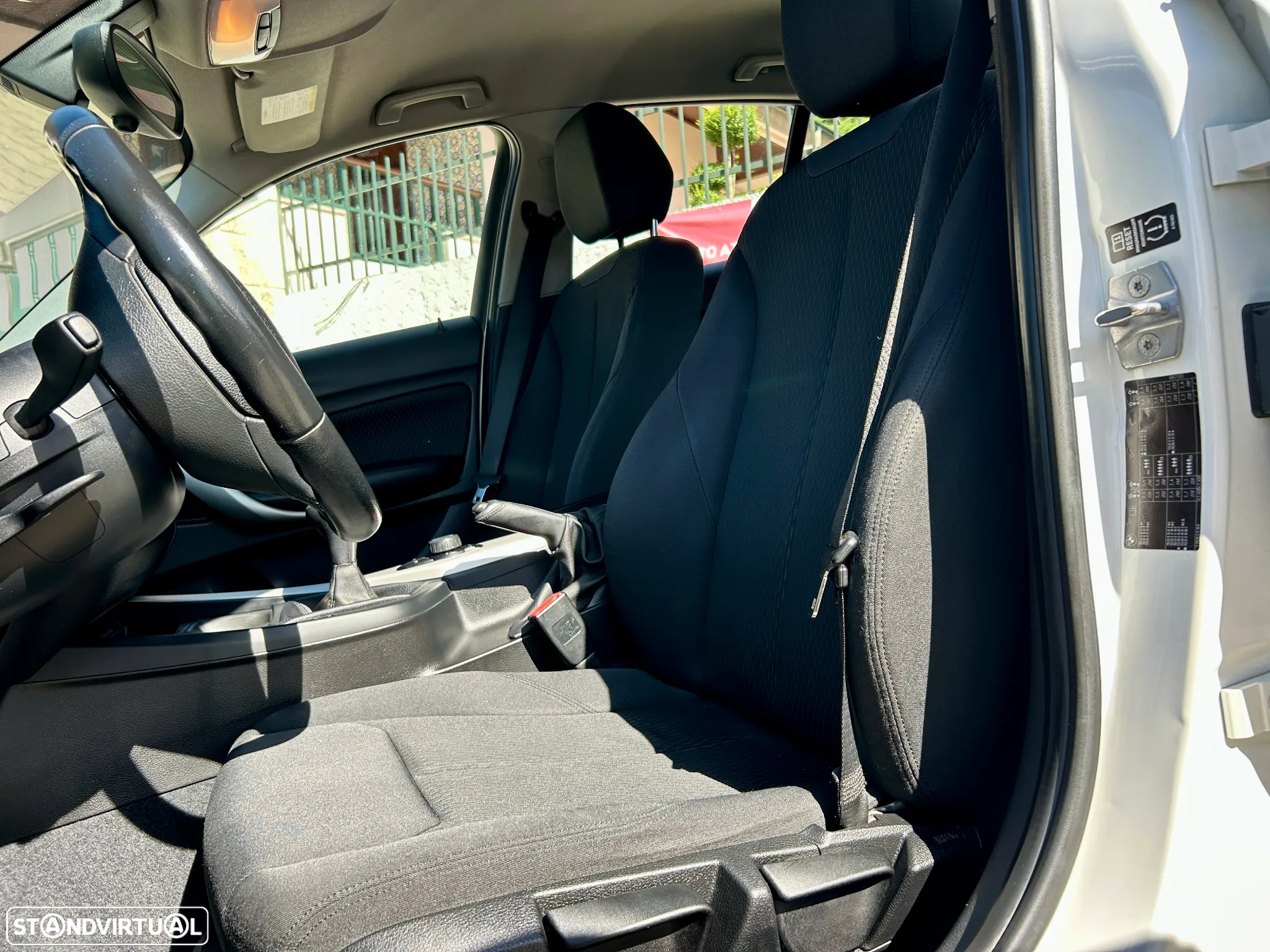 BMW 120 d Line Urban - 14