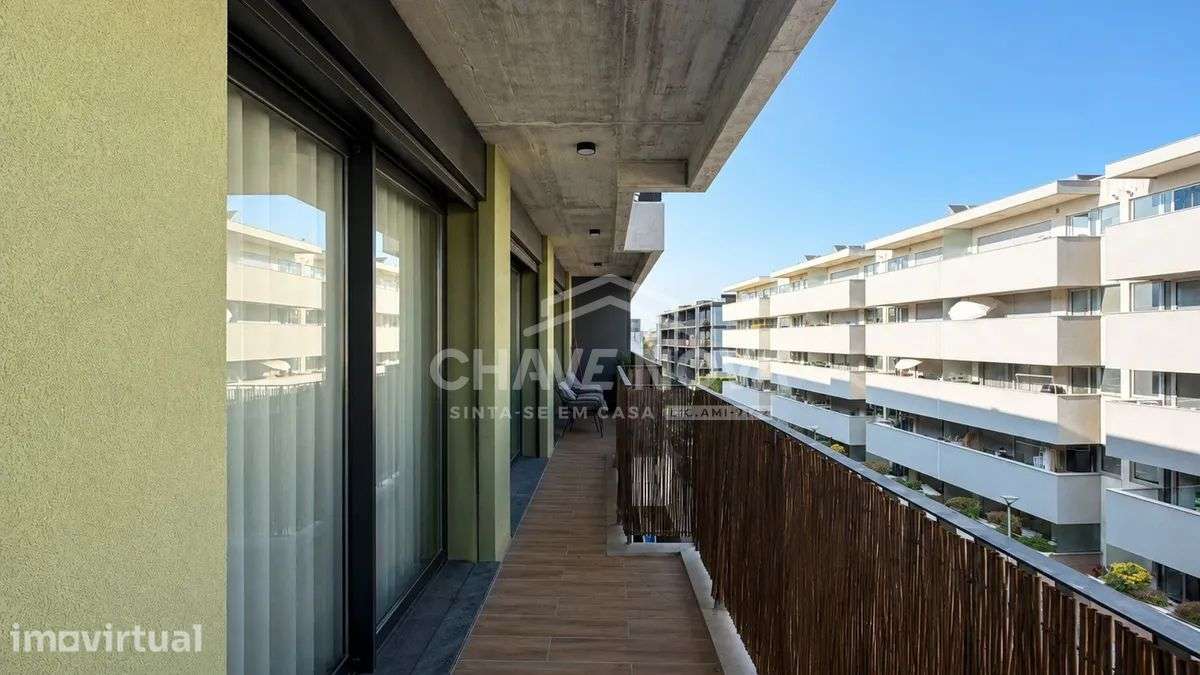 T2 Como Novo c/ Lugar de Garagem e Arrumo em Santa Marinha (Candal) - Grande imagem: 5/32