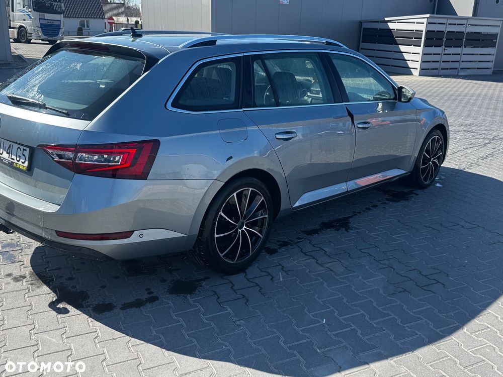 Skoda Superb 2.0 TDI Ambition DSG - 5