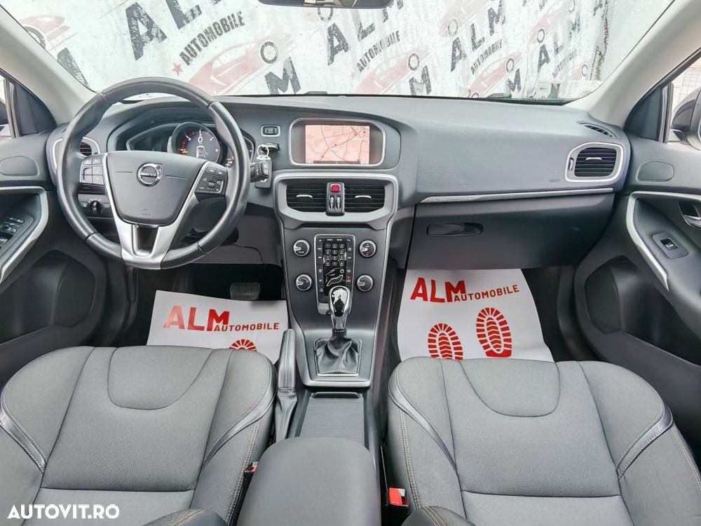 Volvo V40 D2 DRIVe Aut. Momentum - 3