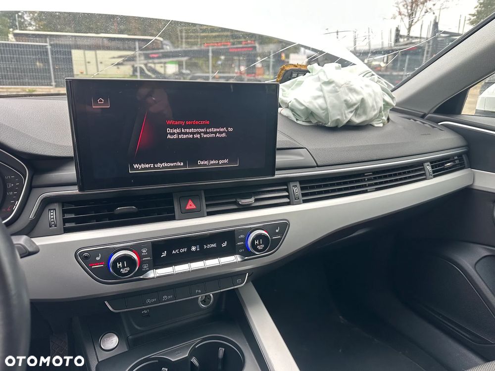 Audi A4 Limousine - 12
