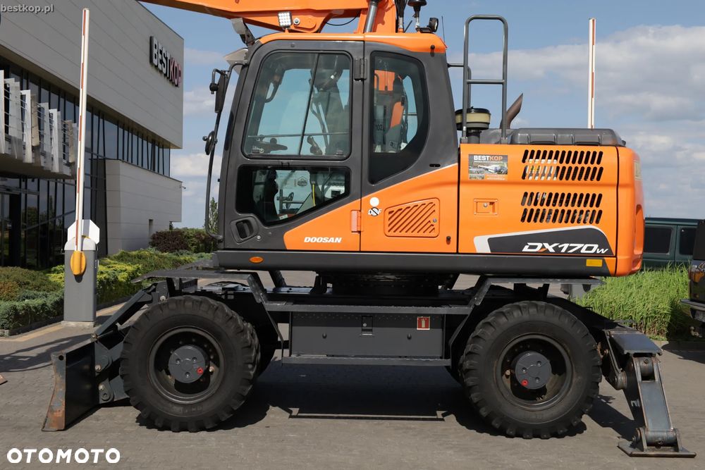 Doosan DX170W-5 - 12