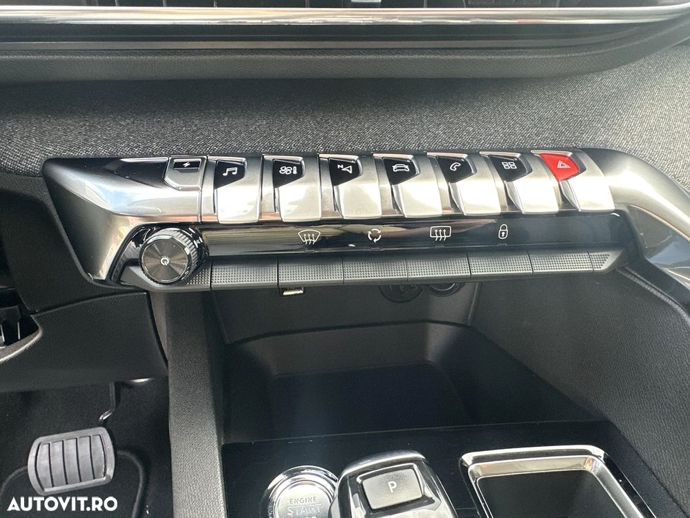 Peugeot 3008 225 e-EAT8 Allure Pack - 17