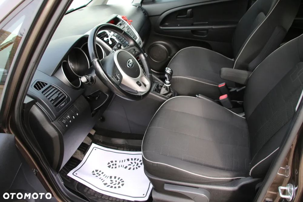 Kia Venga 1.4 CVVT Attract - 22