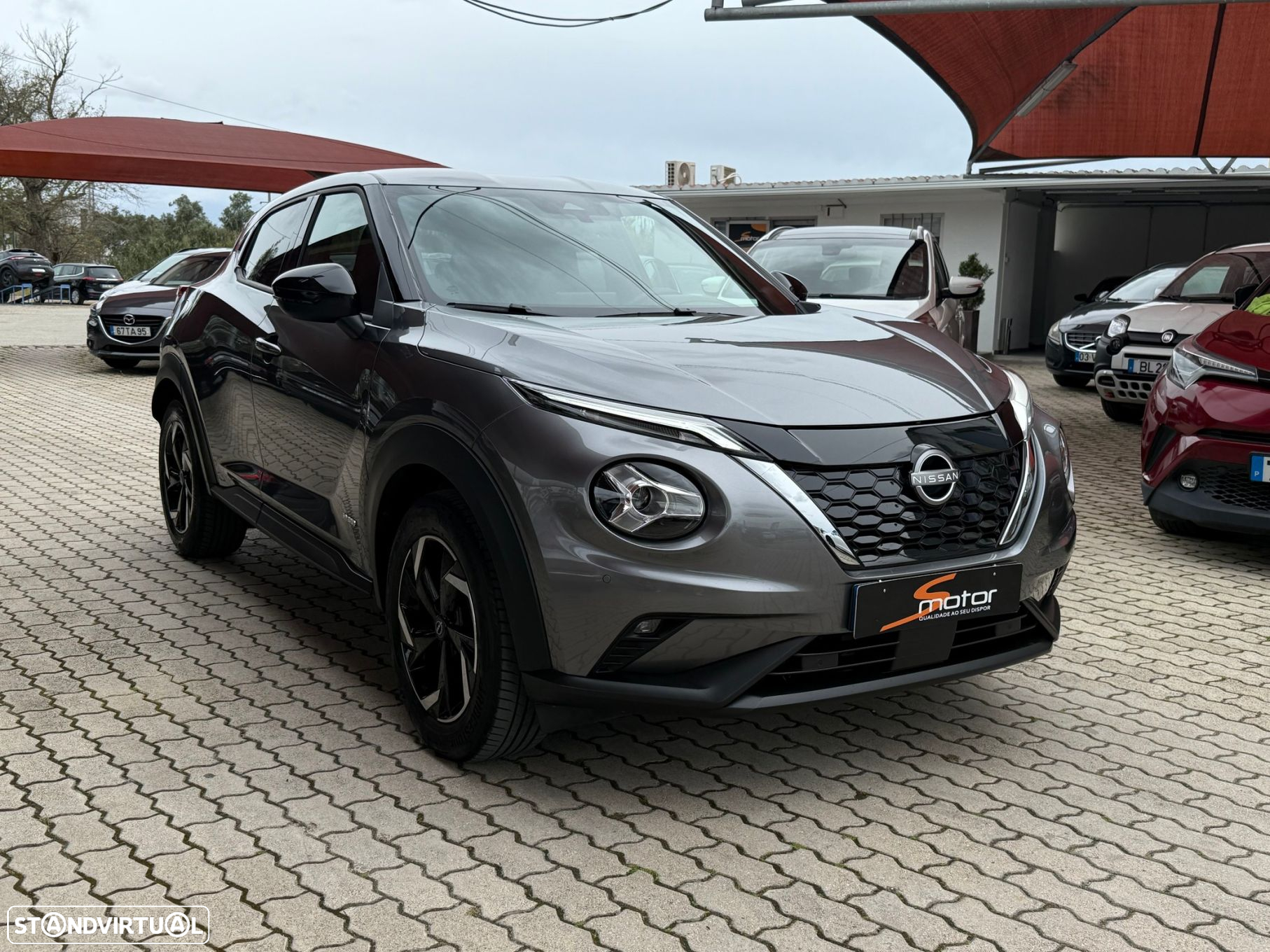 Nissan Juke 1.6 Hybrid N-Design Silver - 2
