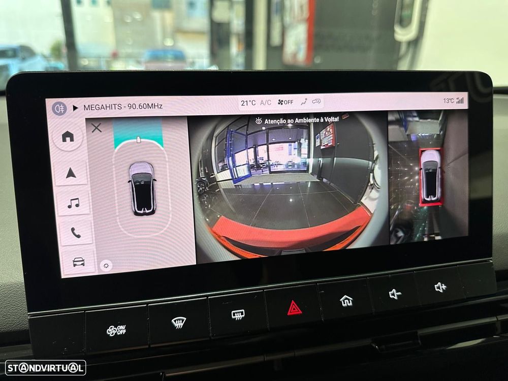 MG MG4 64 kWh Luxury - 36