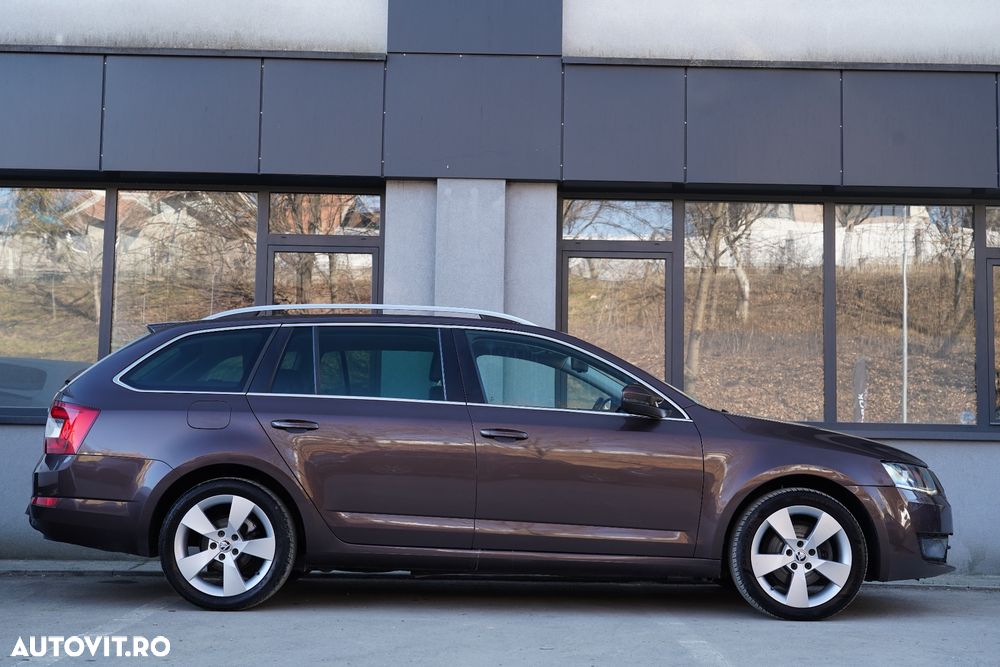 Skoda Octavia 2.0 TDI DSG Style - 17
