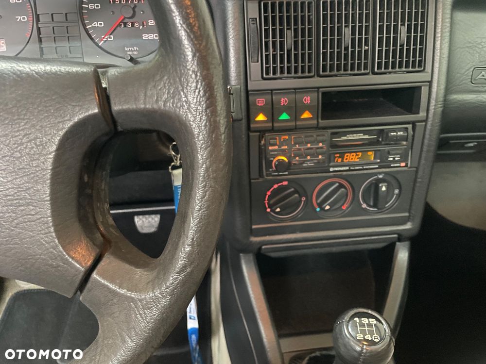 Audi 80 1.8 E - 24