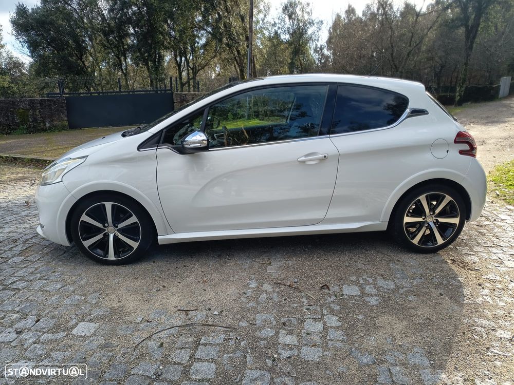 Peugeot 208 1.6 BlueHDi Allure - 5