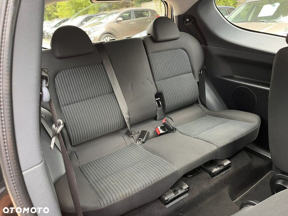 Mitsubishi Colt - 16