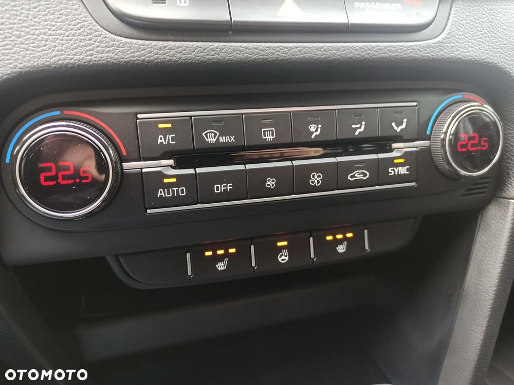 Kia Ceed 1.5 T-GDI Tribute DCT - 23