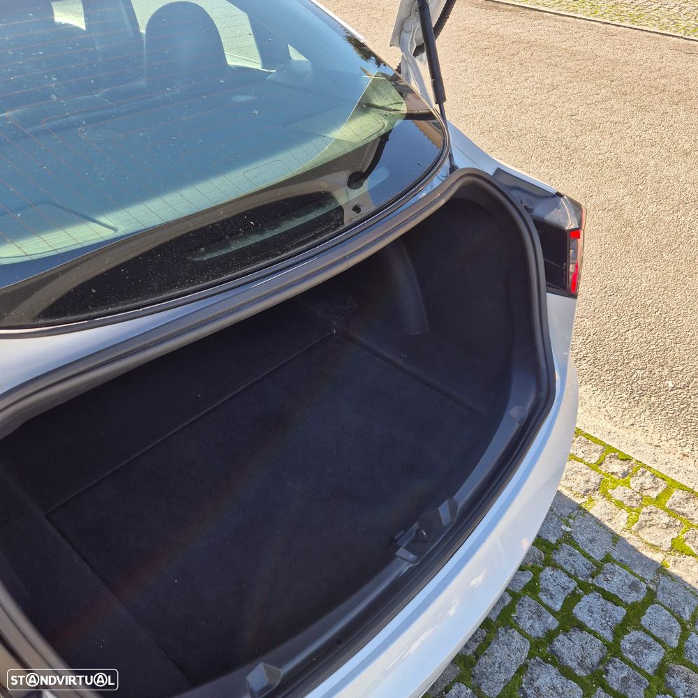 Tesla Model 3 Long Range Tração Integral - 37