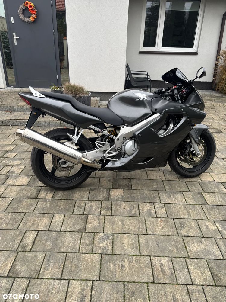 Honda CBR - 6