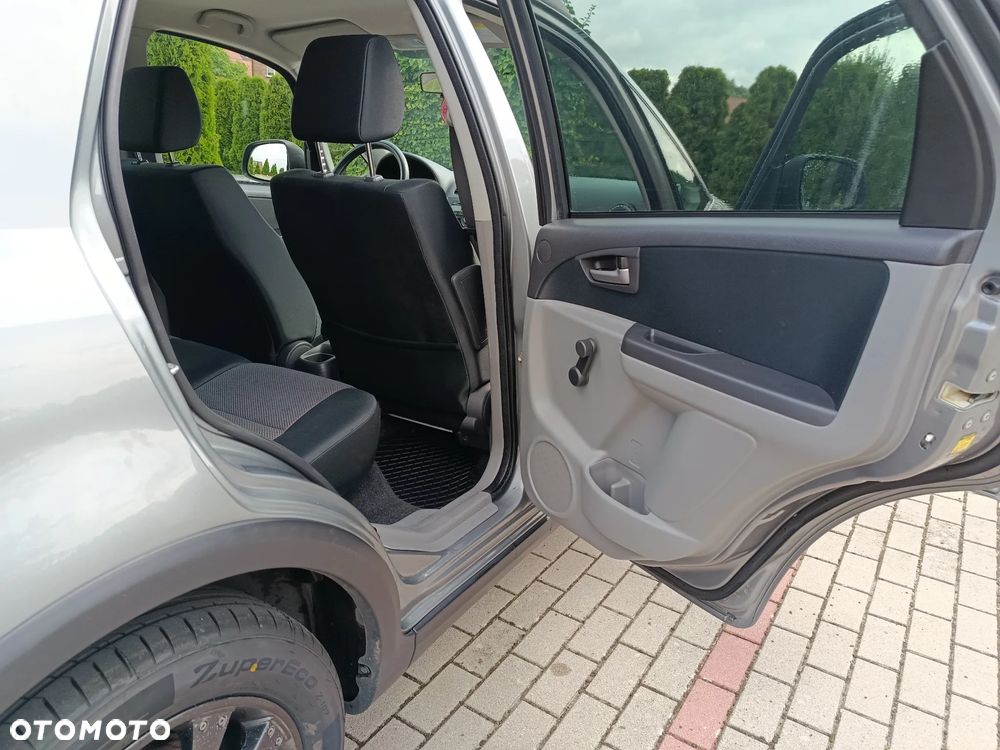 Suzuki SX4 1.6 VVT 4x2 Comfort Dance - 20