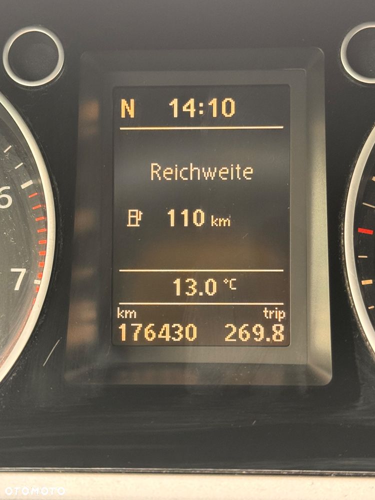 Volkswagen Passat - 11