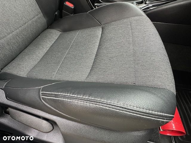 Toyota Corolla 1.8 Business Edition - 40