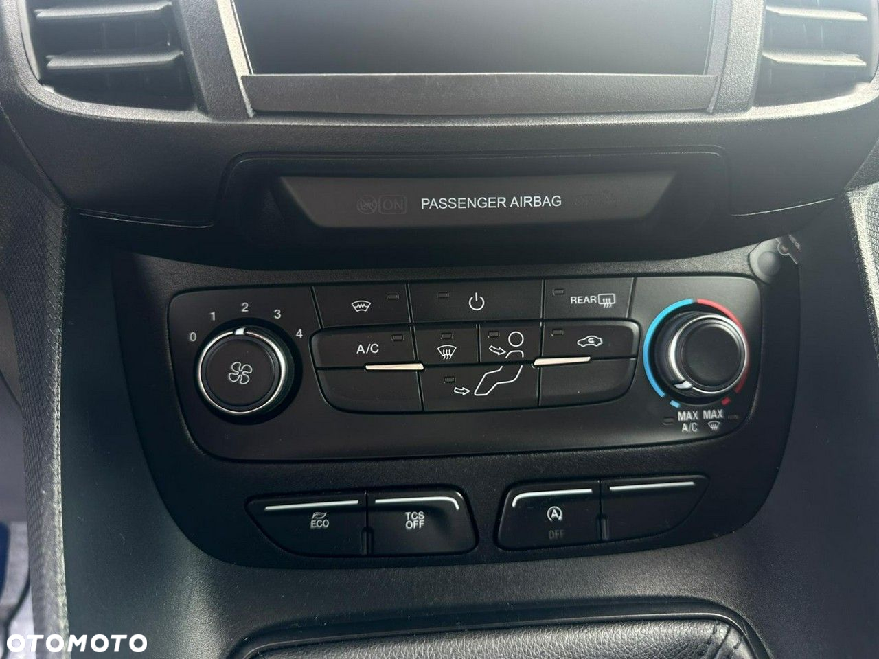 Ford Transit Connect - 18
