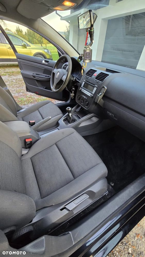 Volkswagen Golf - 5