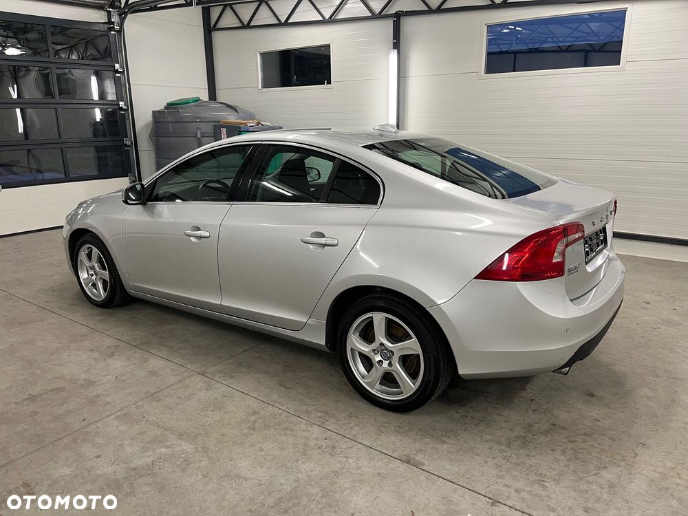 Volvo S60 - 4