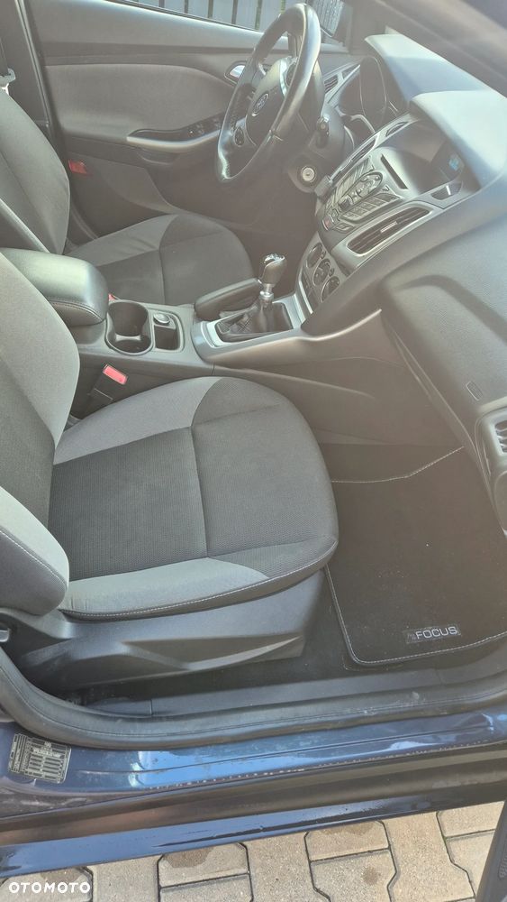 Ford Focus - 8